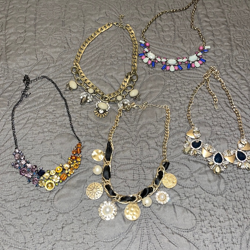 ViVi short necklaces